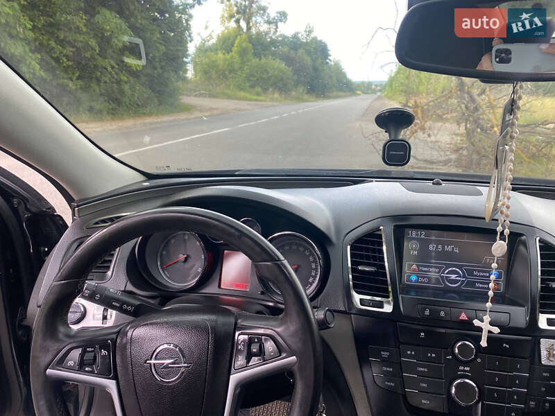 Седан Opel Insignia 2011 в Львові