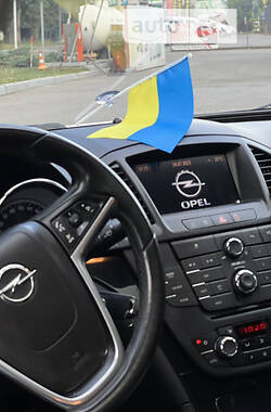 Седан Opel Insignia 2011 в Стрые