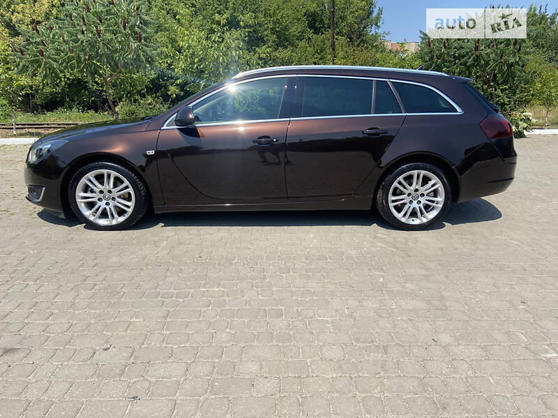 Універсал Opel Insignia 2014 в Івано-Франківську