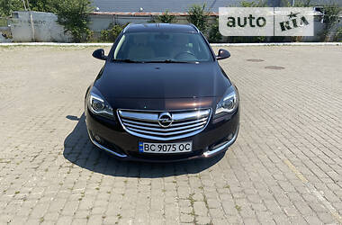 Універсал Opel Insignia 2014 в Івано-Франківську