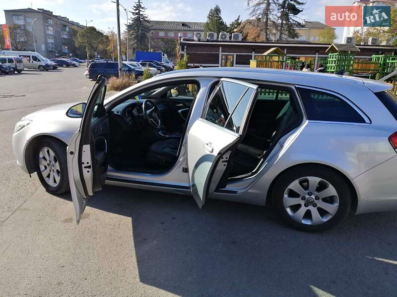 Універсал Opel Insignia 2013 в Івано-Франківську