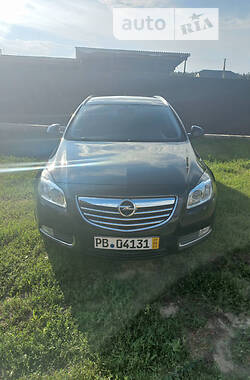 Универсал Opel Insignia 2010 в Лебедине