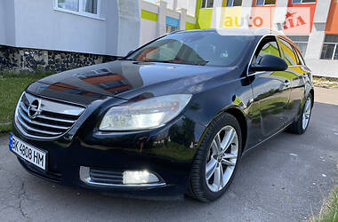 Универсал Opel Insignia 2011 в Костополе