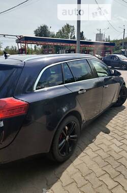 Универсал Opel Insignia 2012 в Кривом Роге