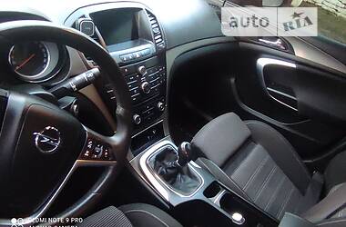 Седан Opel Insignia 2013 в Тернополі