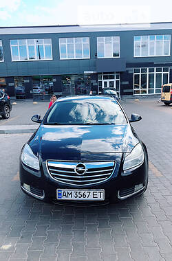 Лифтбек Opel Insignia 2010 в Житомире