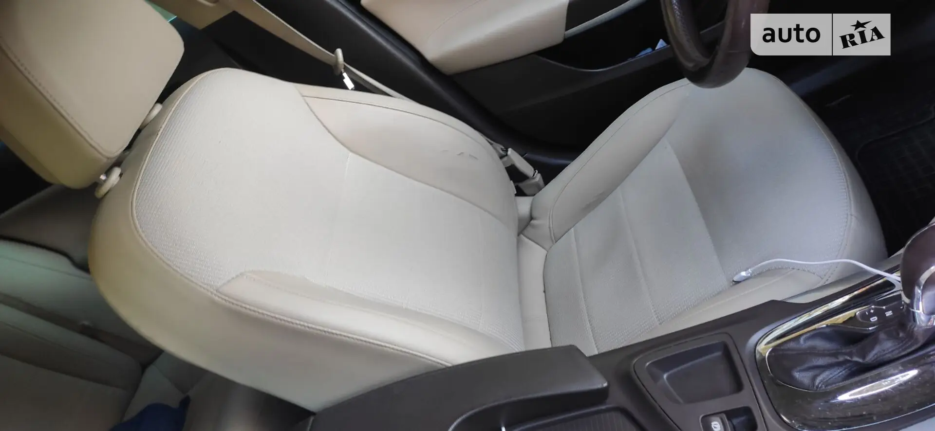 2010 Opel Insignia - мініатюра 4
