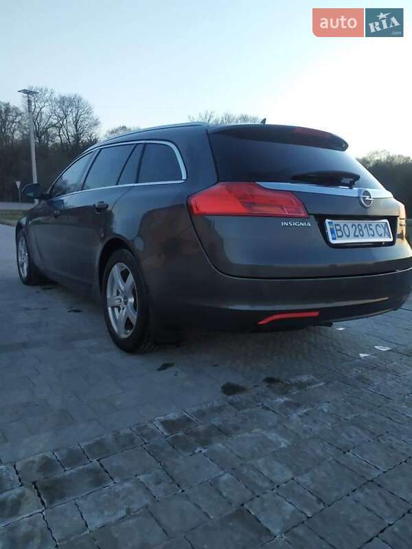 Універсал Opel Insignia 2010 в Чорткові