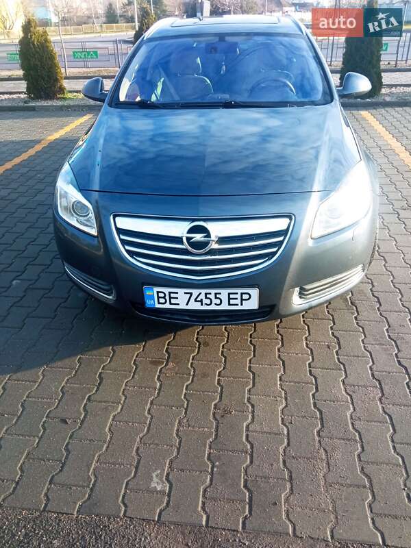 Opel Insignia 2011