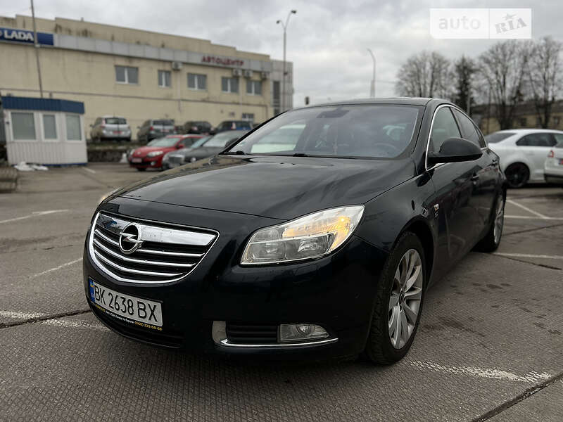 Ліфтбек Opel Insignia 2013 в Рівному