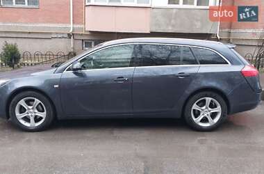 Универсал Opel Insignia 2011 в 