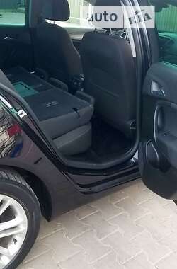 Универсал Opel Insignia 2011 в 