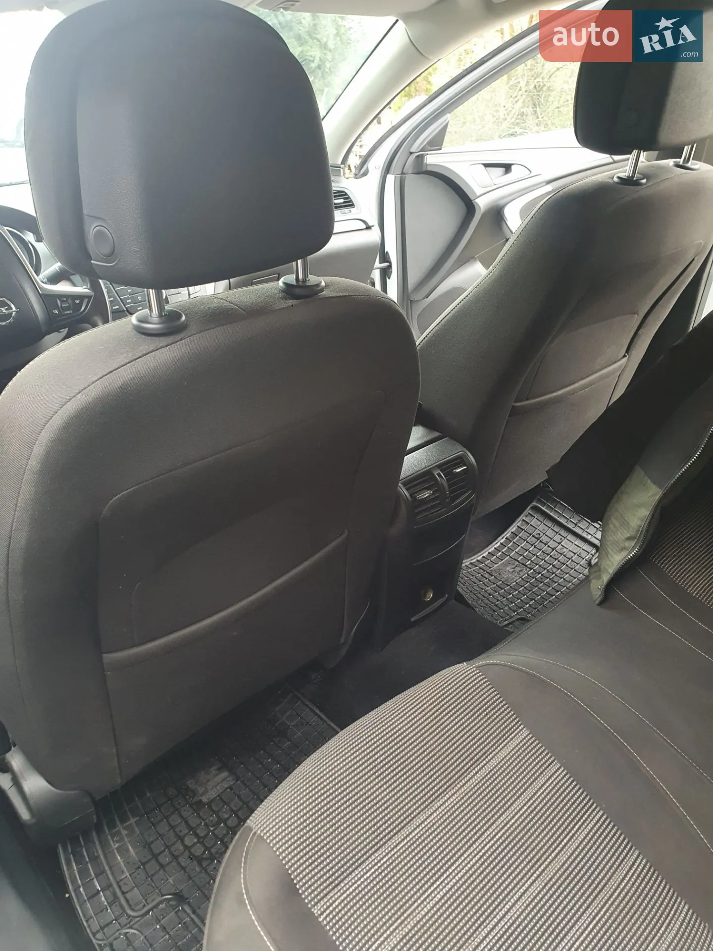 2012 Opel Insignia - мініатюра 13