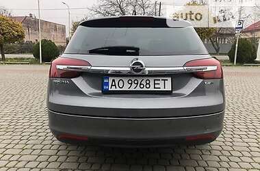 Универсал Opel Insignia 2015 в Ужгороде