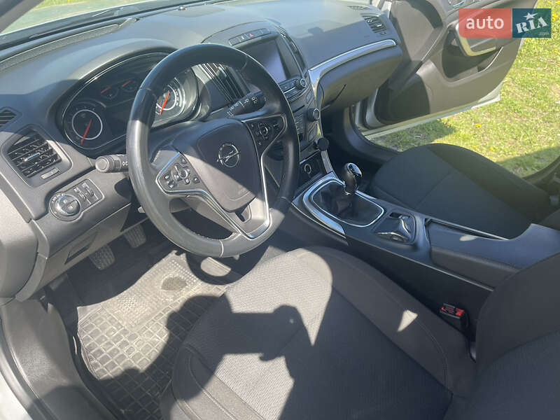 Универсал Opel Insignia 2014 в Хмельницком