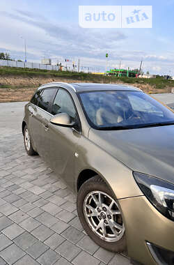 Универсал Opel Insignia 2014 в Хмельницком