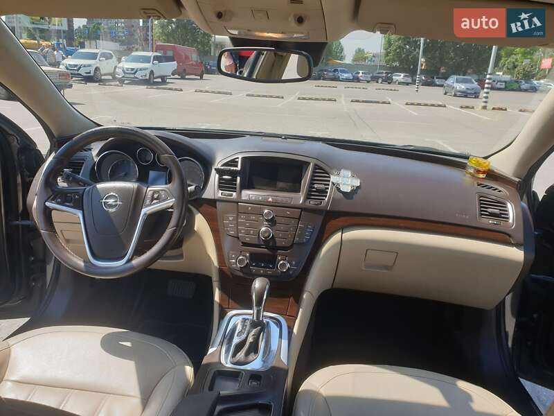 Седан Opel Insignia 2011 в Дніпрі