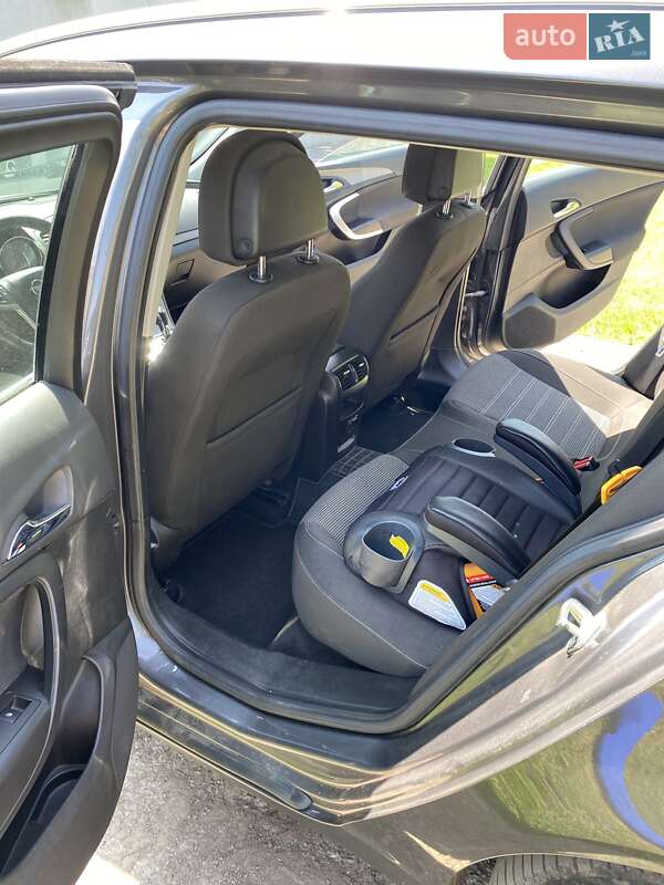 Универсал Opel Insignia 2010 в Маньковке