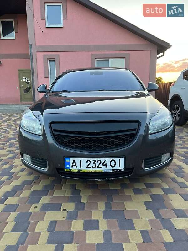 Седан Opel Insignia 2008 в Обухове