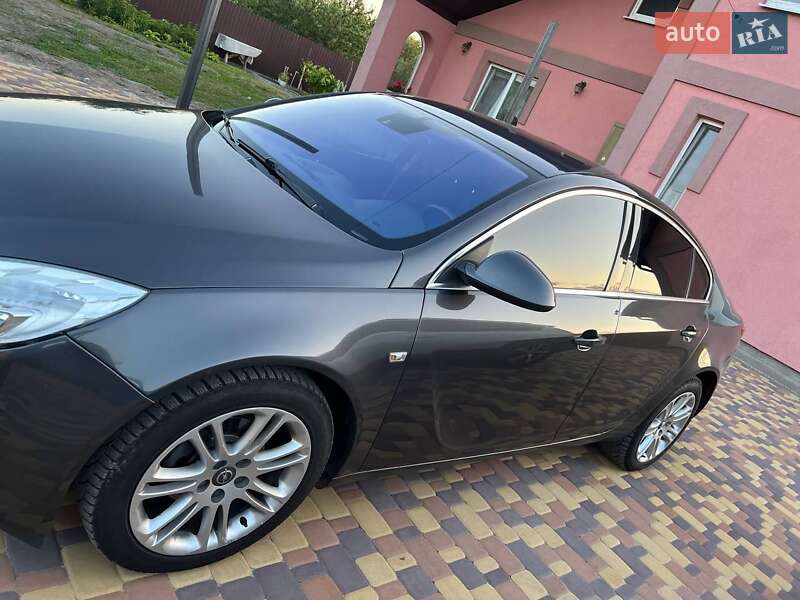 Седан Opel Insignia 2008 в Обухове
