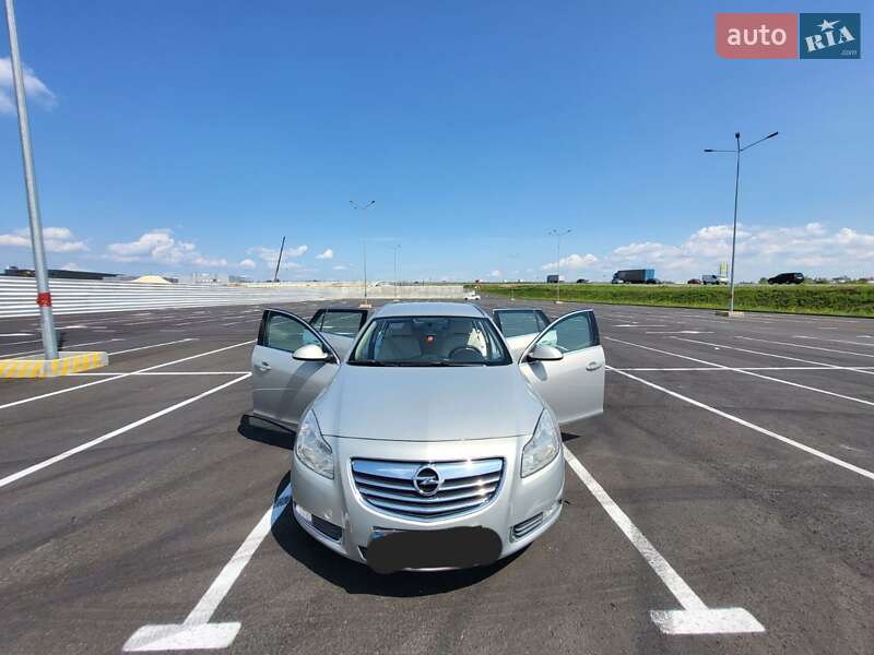 Універсал Opel Insignia 2010 в Львові