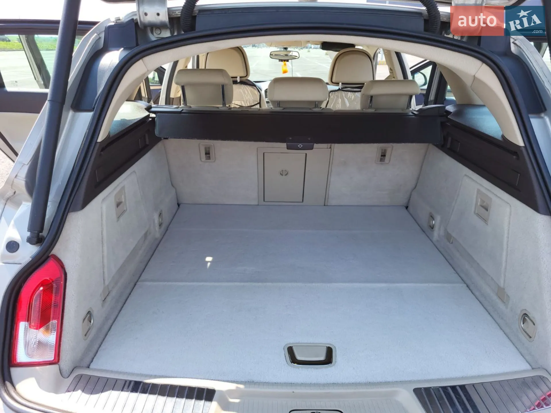 2010 Opel Insignia - мініатюра 15