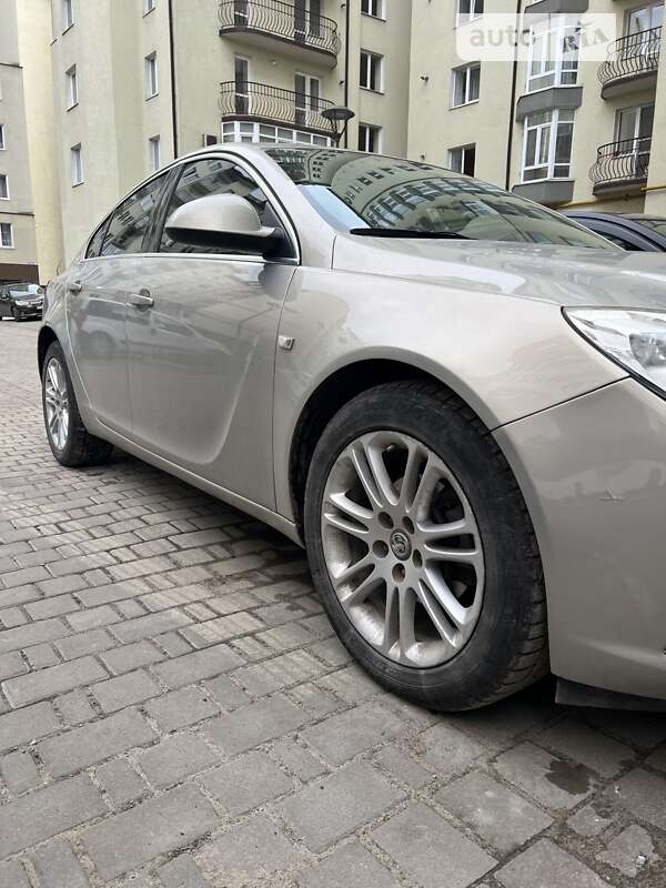 Ліфтбек Opel Insignia 2009 в Івано-Франківську