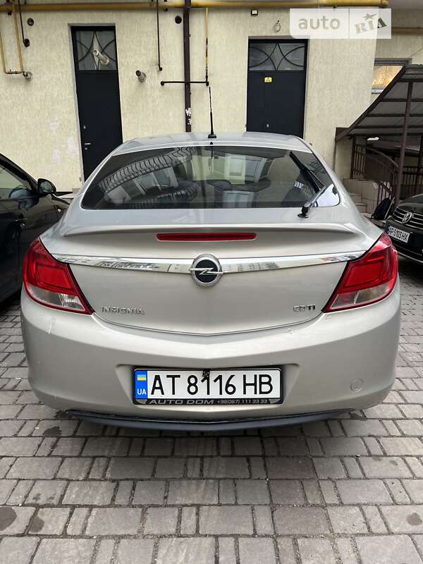 Ліфтбек Opel Insignia 2009 в Івано-Франківську