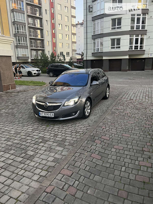 Універсал Opel Insignia 2016 в Івано-Франківську