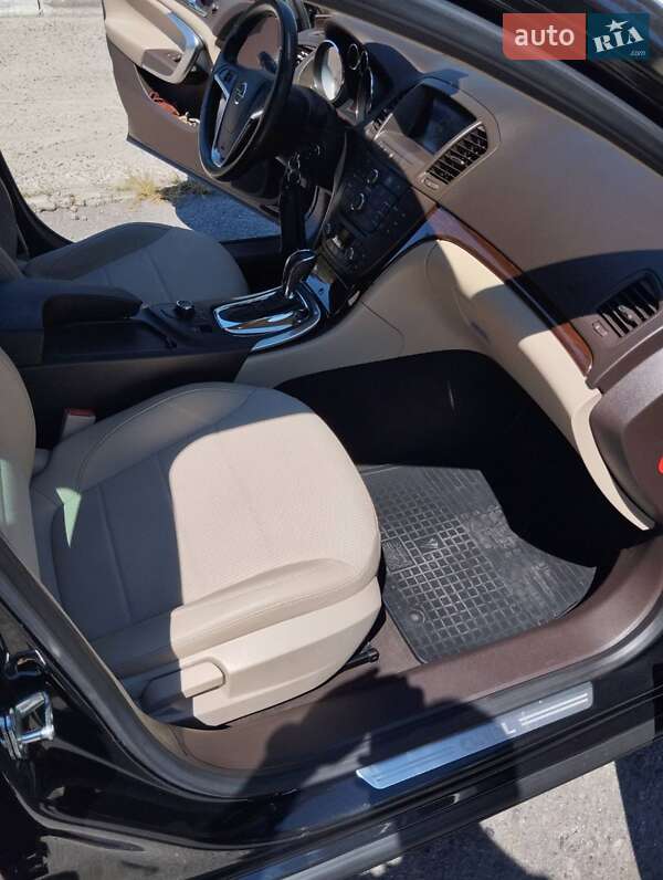 Універсал Opel Insignia 2009 в Дніпрі