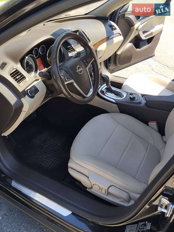 Універсал Opel Insignia 2009 в Дніпрі