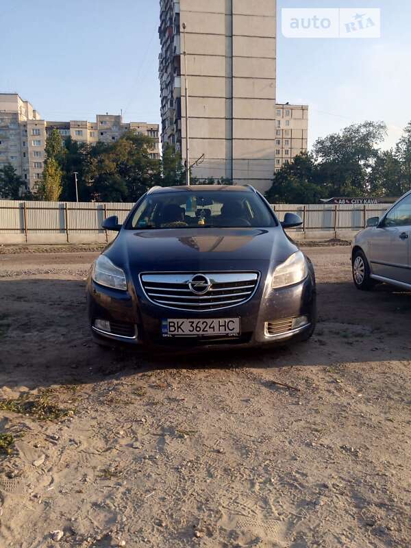 Універсал Opel Insignia 2010 в Рівному