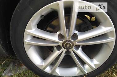 Лифтбек Opel Insignia 2010 в Глухове