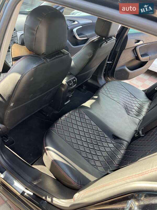 Универсал Opel Insignia 2014 в Киеве