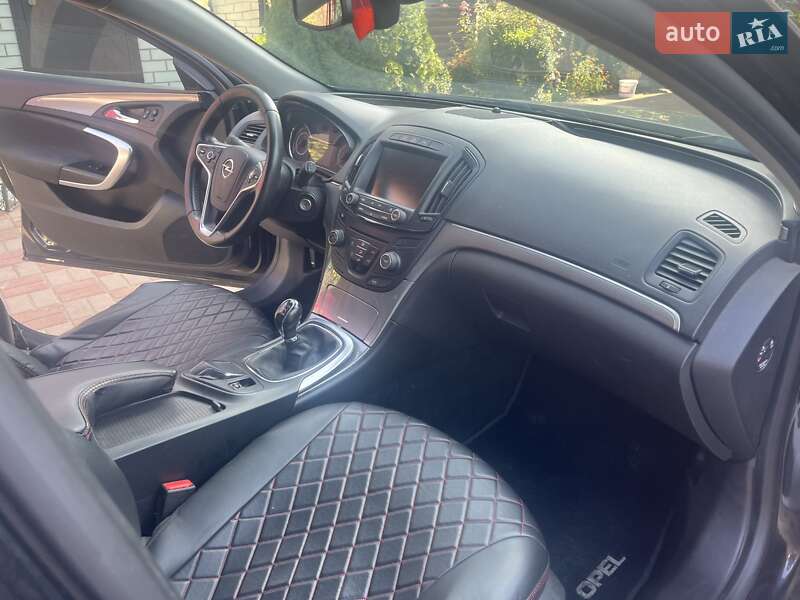 Универсал Opel Insignia 2014 в Киеве