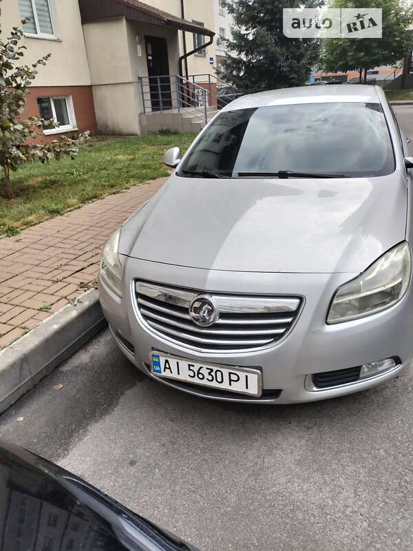 Лифтбек Opel Insignia 2011 в Киеве