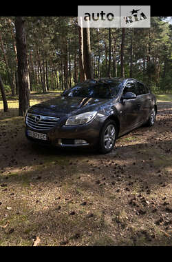 Седан Opel Insignia 2010 в Львові