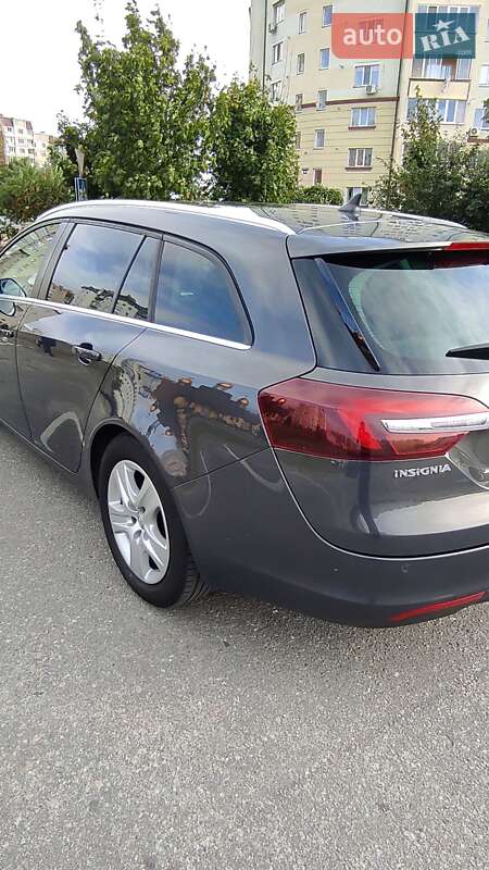 Універсал Opel Insignia 2015 в Івано-Франківську