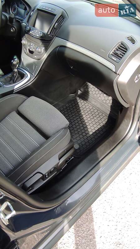 Універсал Opel Insignia 2015 в Івано-Франківську