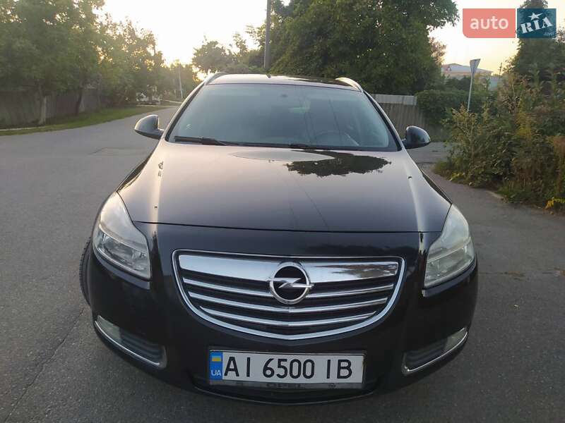 Универсал Opel Insignia 2010 в Киеве