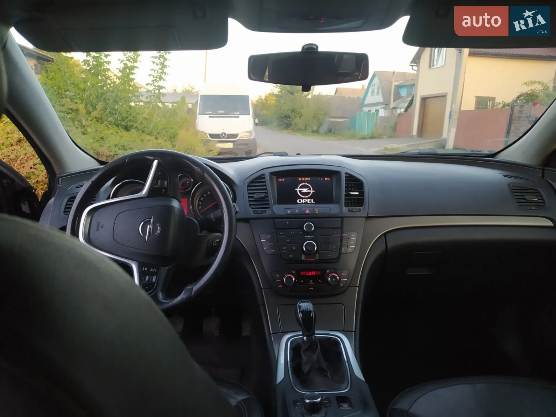 2010 Opel Insignia - мініатюра 12