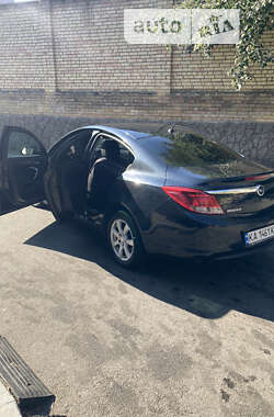 Седан Opel Insignia 2011 в Покровске