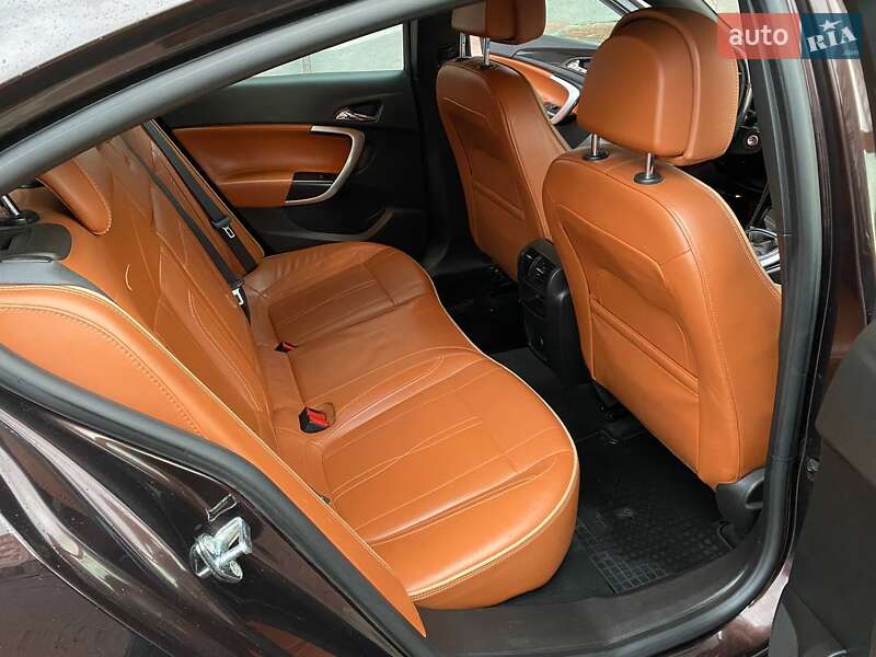 Ліфтбек Opel Insignia 2010 в Івано-Франківську