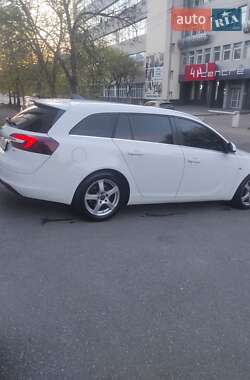 Универсал Opel Insignia 2016 в Киеве