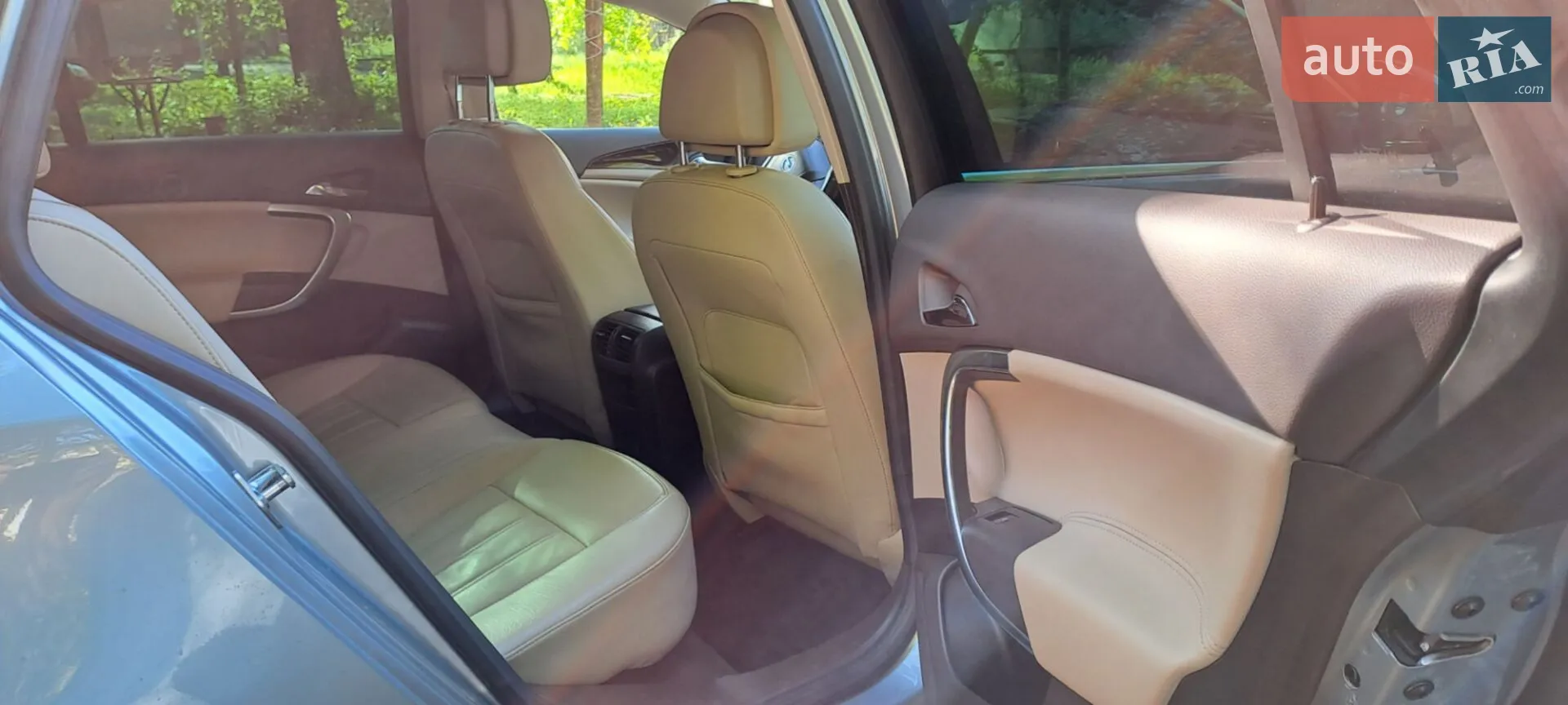 2010 Opel Insignia - мініатюра 10