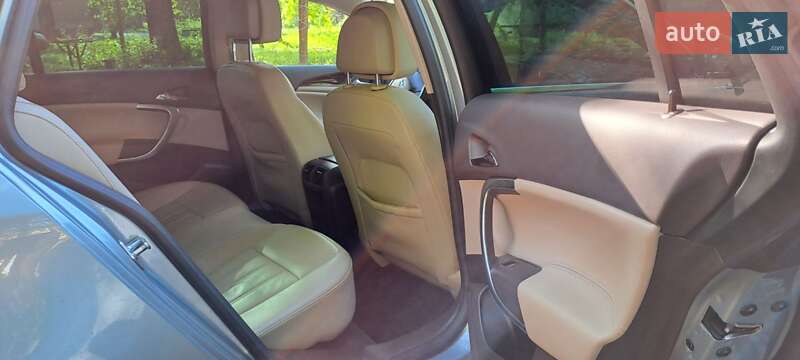 Універсал Opel Insignia 2010 в Кривому Розі