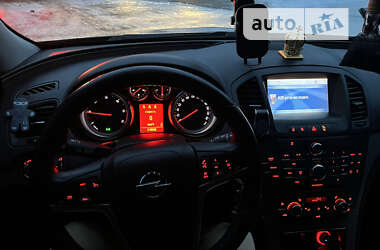 Універсал Opel Insignia 2010 в 
