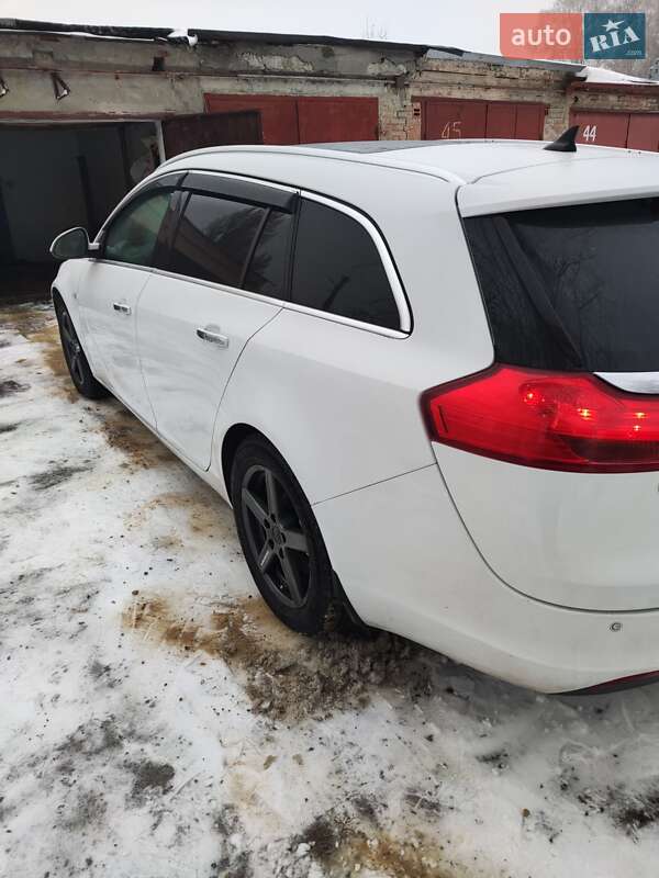 Універсал Opel Insignia 2013 в Полтаві