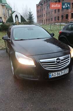 Универсал Opel Insignia 2010 в Хусте