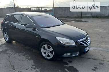 Универсал Opel Insignia 2012 в Ровно